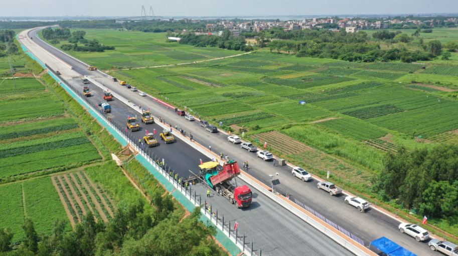 建設?邁進‖薪火相傳，續寫奮進篇章